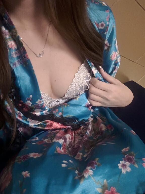 ちらっ？