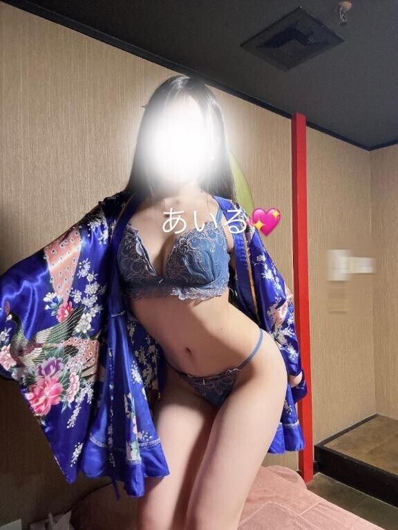 ?はだけてエ〇チ…?