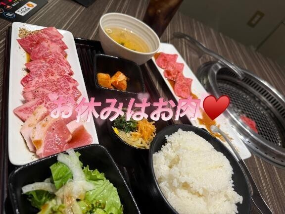 肉林💖💖
