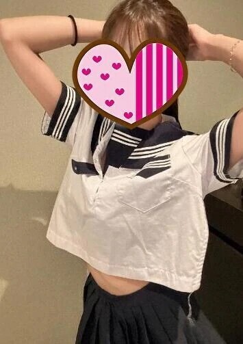 明日15:00〜20:00出勤します🤍✨