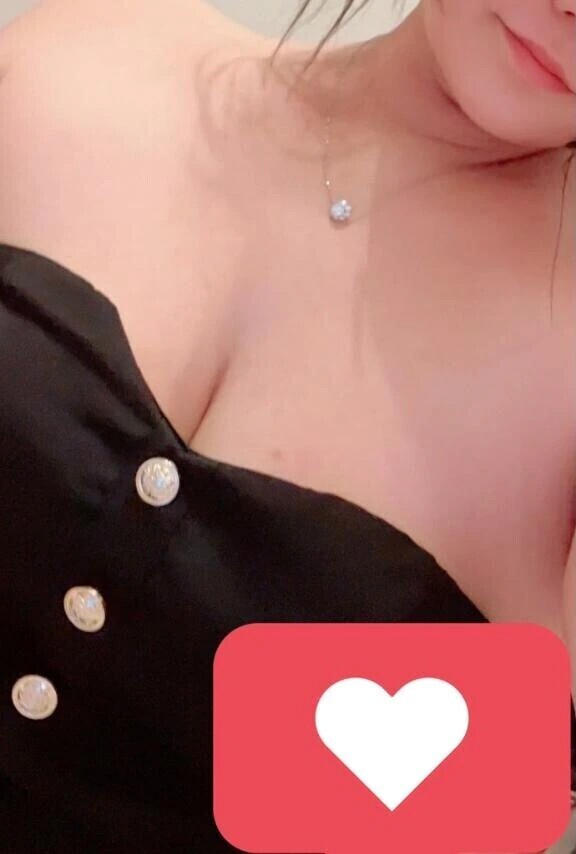 おっぱいで洗体　汗だく