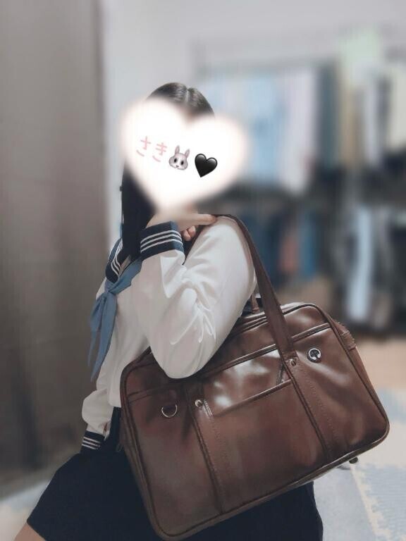 ?この中にはえっちなものが…?