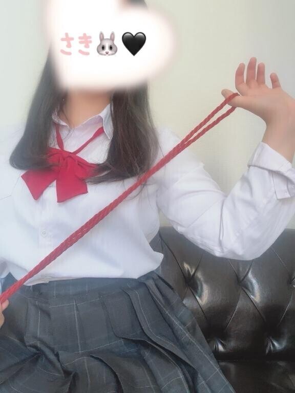 縄で拘束されながら焦らされて