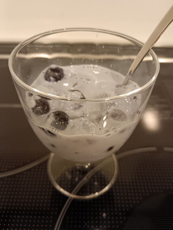 フルーチェはブルーベリー派です