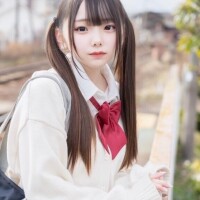 桃色みい