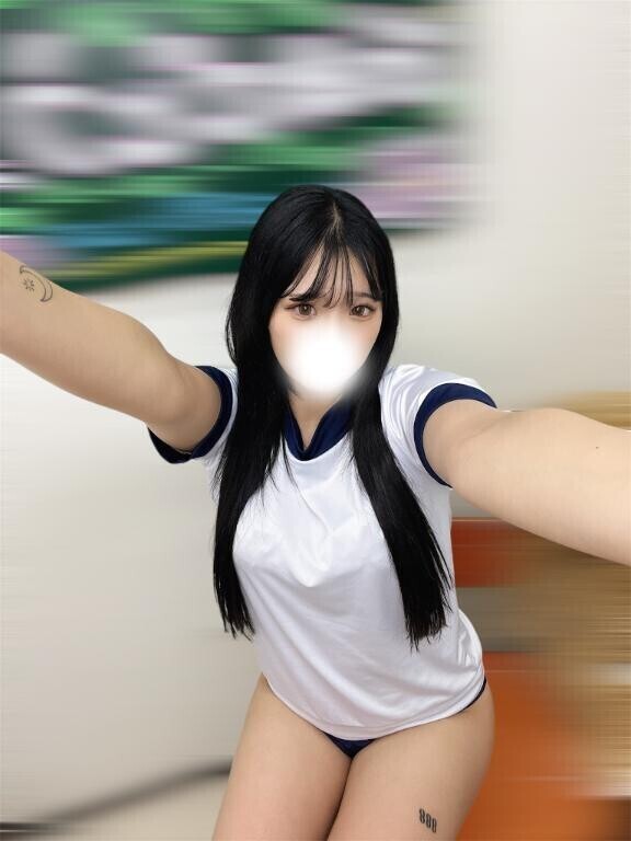 初めまシて…///