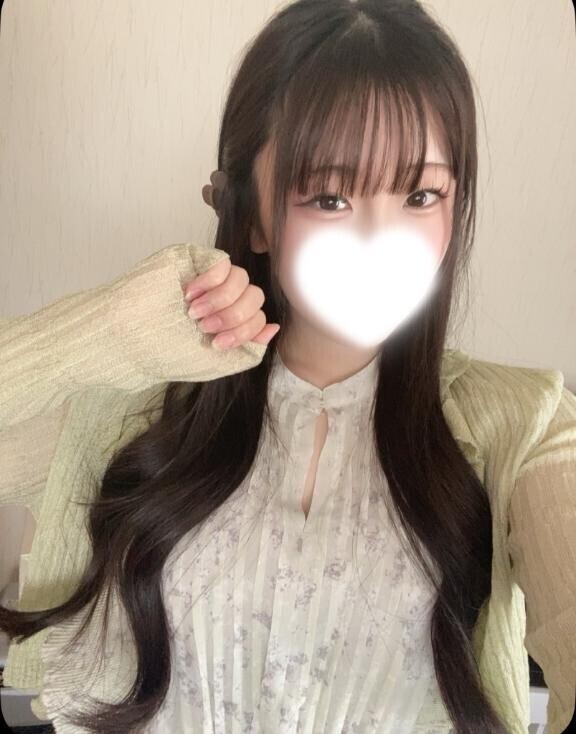 ?真白ひいな?
