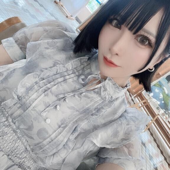 ?清楚せいか?