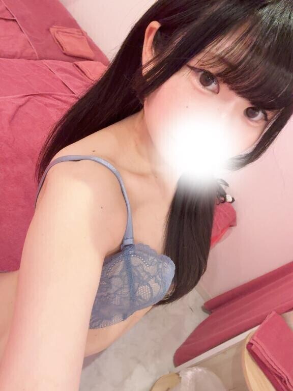 明日も休みだし...ね？?