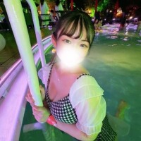 紫宮ねおん