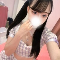 村村ゆうは