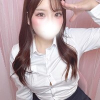 雫みなみ
