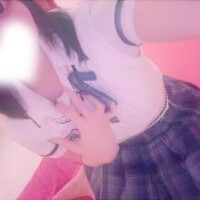 制服の下見たくない？?