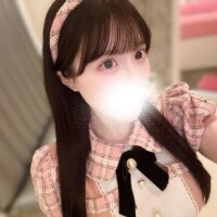 足立とあ