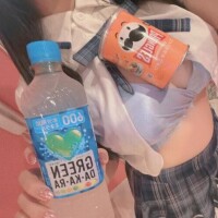 お○ぱいに乗った差し入れ?