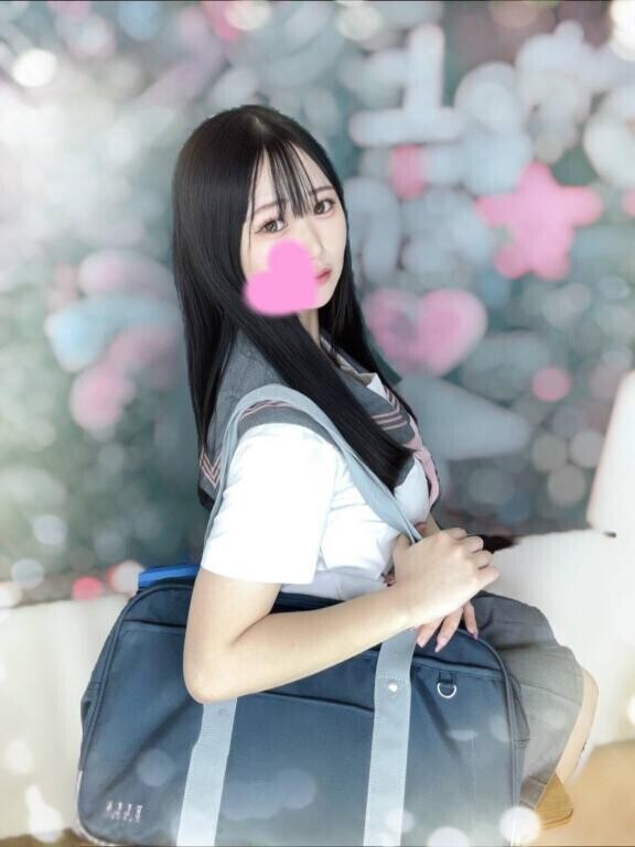舌先でカリ首を優しく転がすの、すっごく得意だよ…???