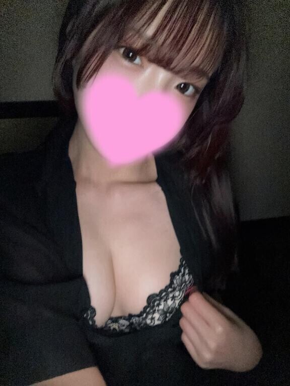 目が離せなくなる、？?