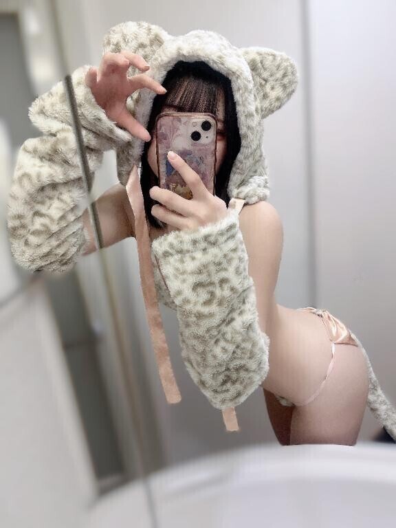 後ろからついて?