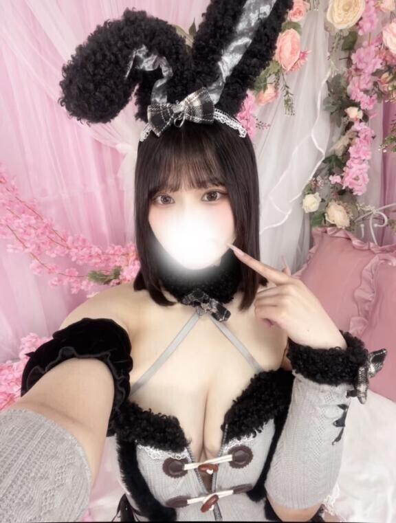 朝からおにいさんのこと、じーっと観察中???