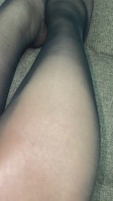 ゆったりとした動きの中に漂う、大人の色香…。