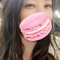 チラッり(／-＼*) …??