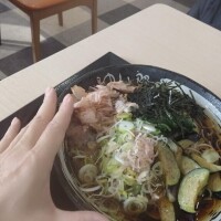 孤独のグルメ??可愛いお手々。