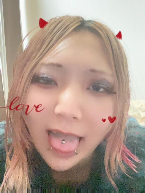 紫音の舌ピ公開？