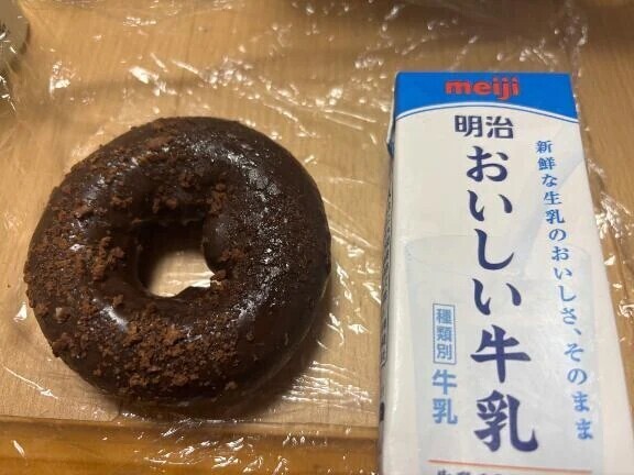 オヤツタイム🍩🥛