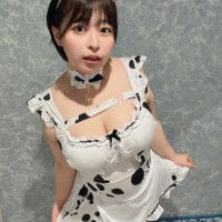 むかっとる