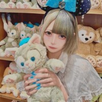 ショートケーキの苺は最初に食べるタイプです
