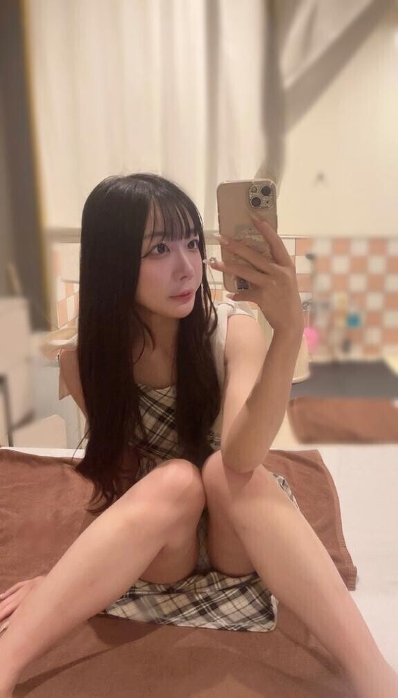 パンチラ?