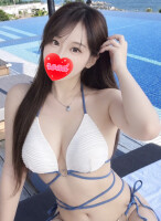 期待の新人さん・10/19出勤予定！キス好き・人懐っこいスレンダー美女