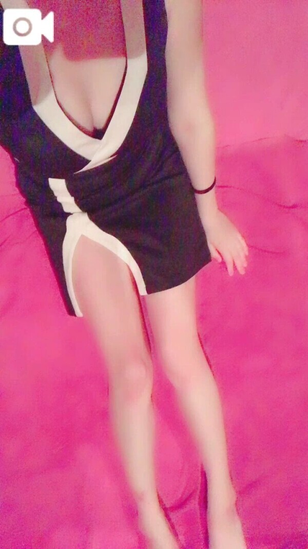 紺色ドレスみいたん👗