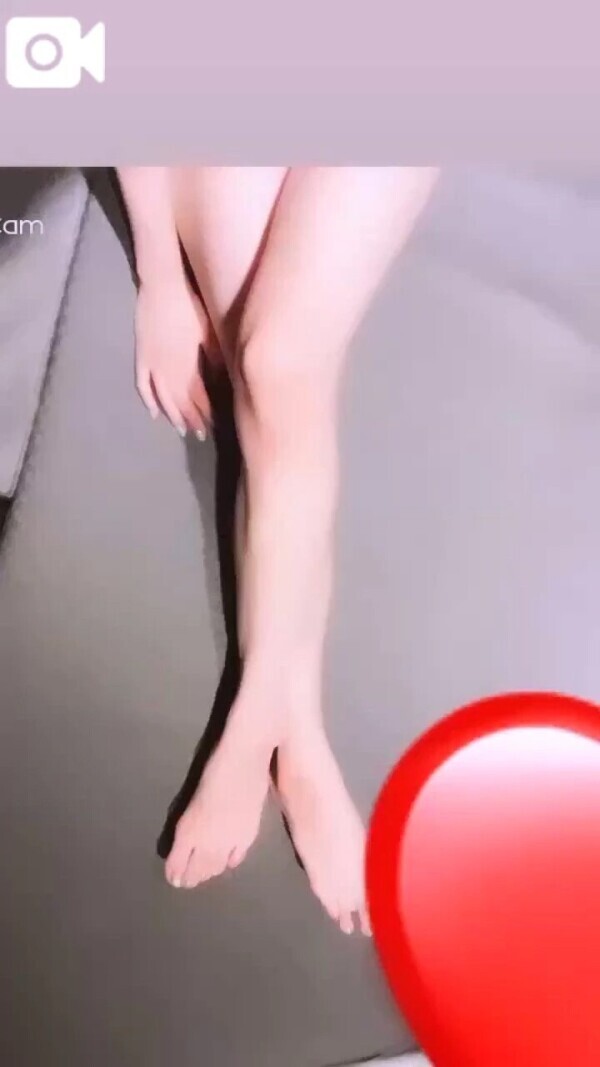 みいたんの足なーのっ🐾