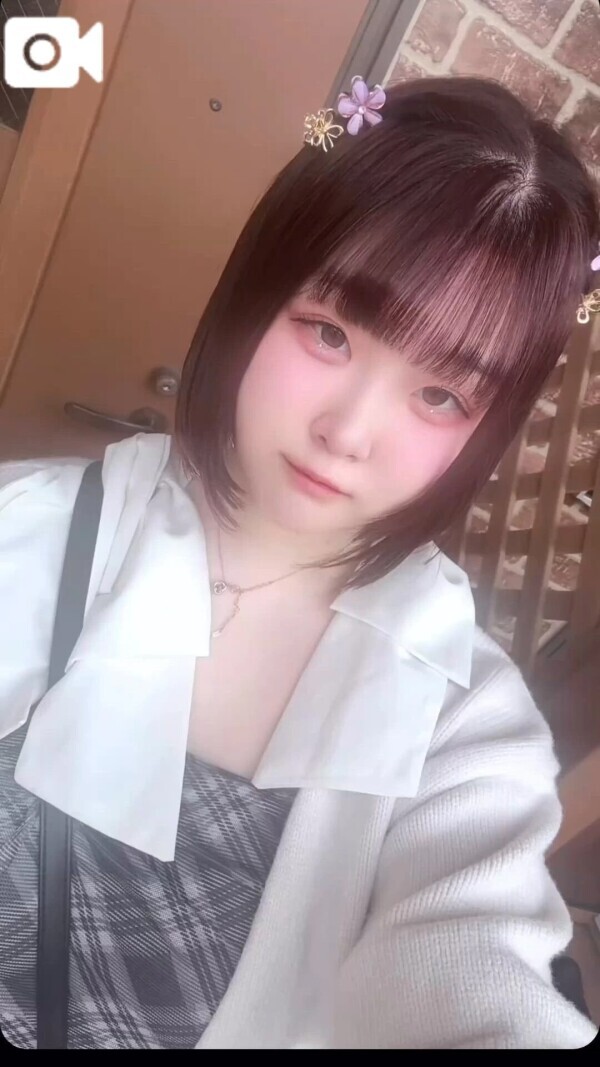 初顔出しどーが😽💞