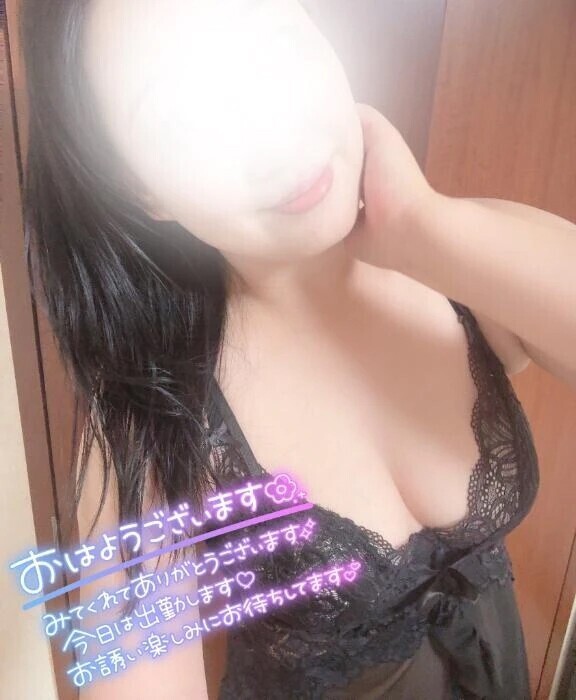 雨ですが出勤します☔️💕