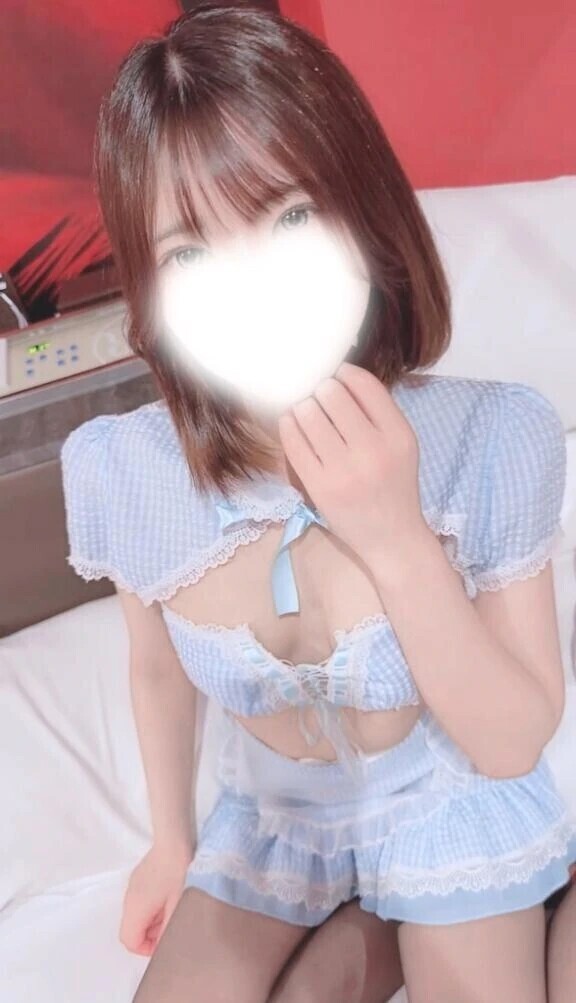 きゅるりん🩵ぶりっ子ポーズ💕