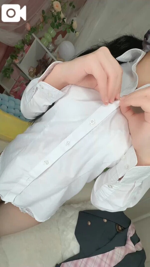 出勤‎(💘q三q•̀ ⩊•́ )