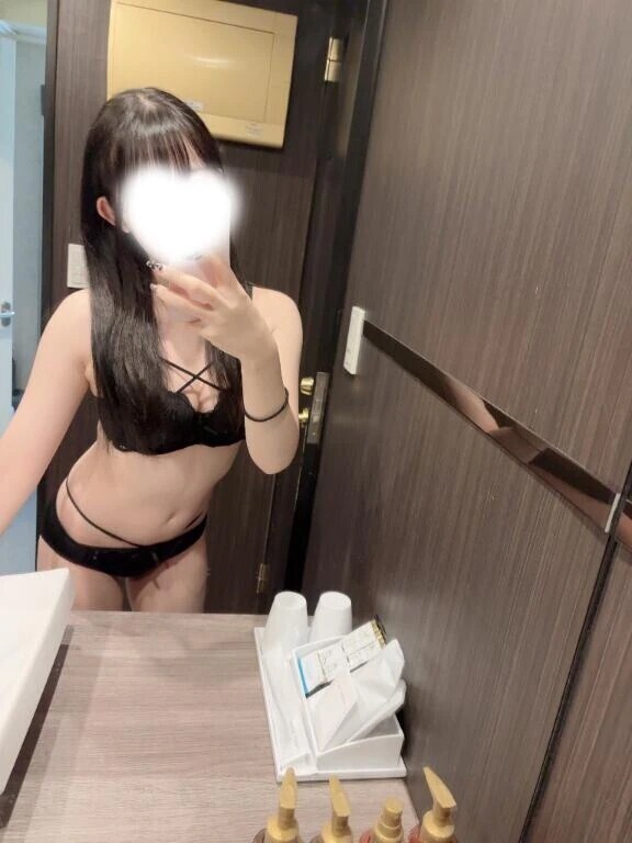 綺麗なところで綺麗な体見たくない ？🫧🩷