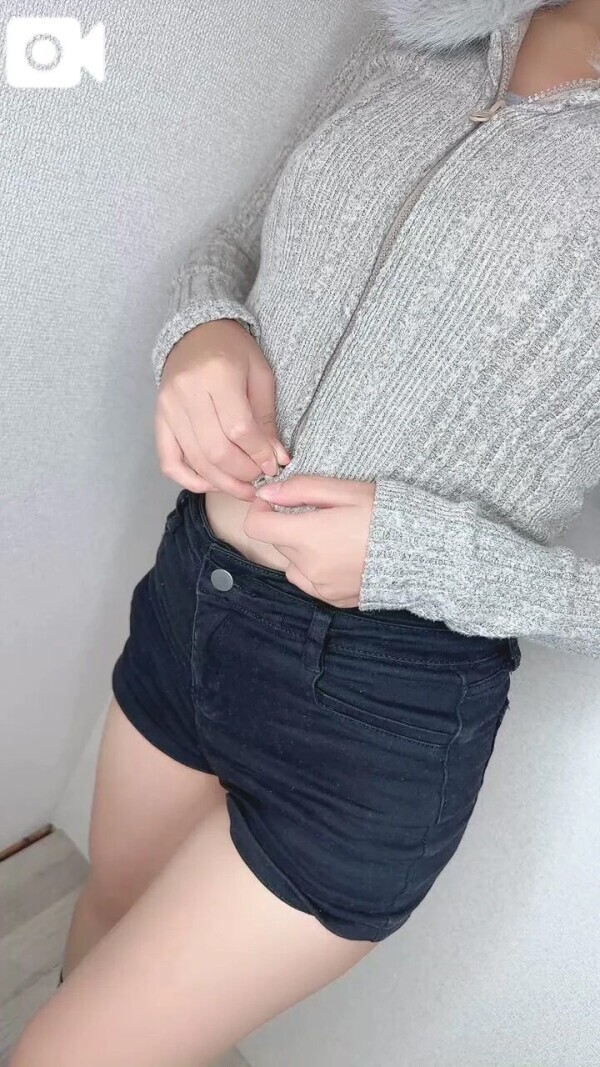 ちらっ❤︎