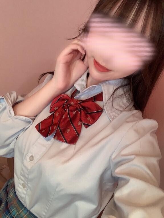 制服を着た少女が淫乱どっぷり搾り取り続け…
