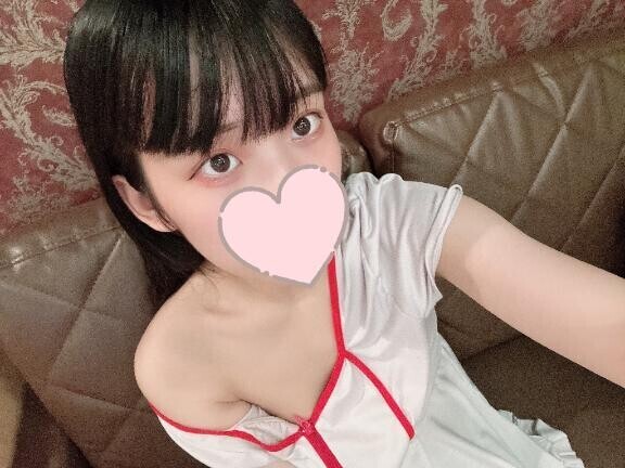 ?黒髪ロング×スレンダー童顔?