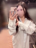 昼のめるちゃん♡現役女子〇生な素人娘♡ぱっちりした綺麗な瞳で超絶乱舞よき♡