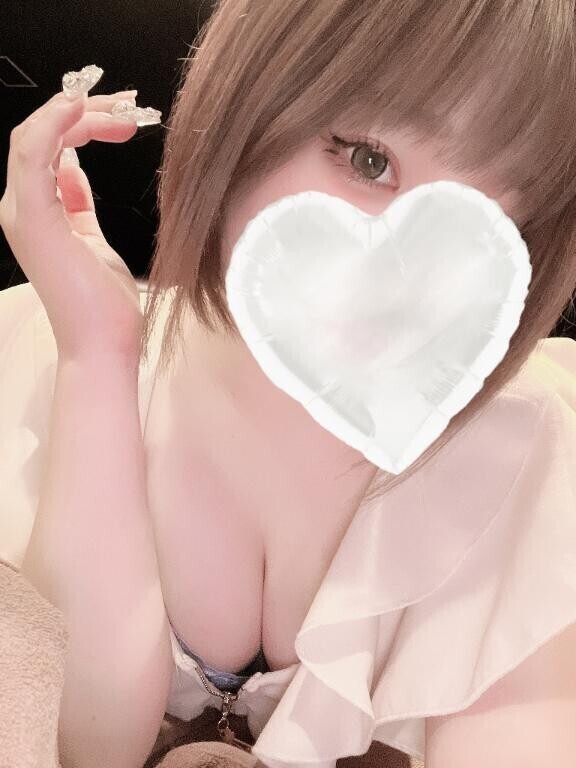 露わ