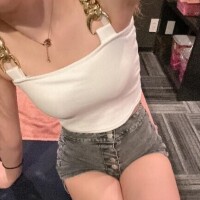 お休み中