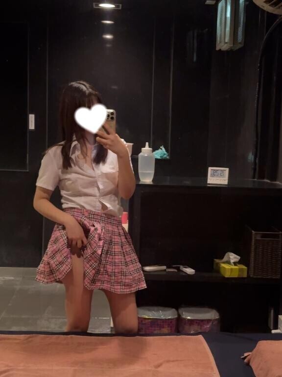 １８歳と遊ばない？?