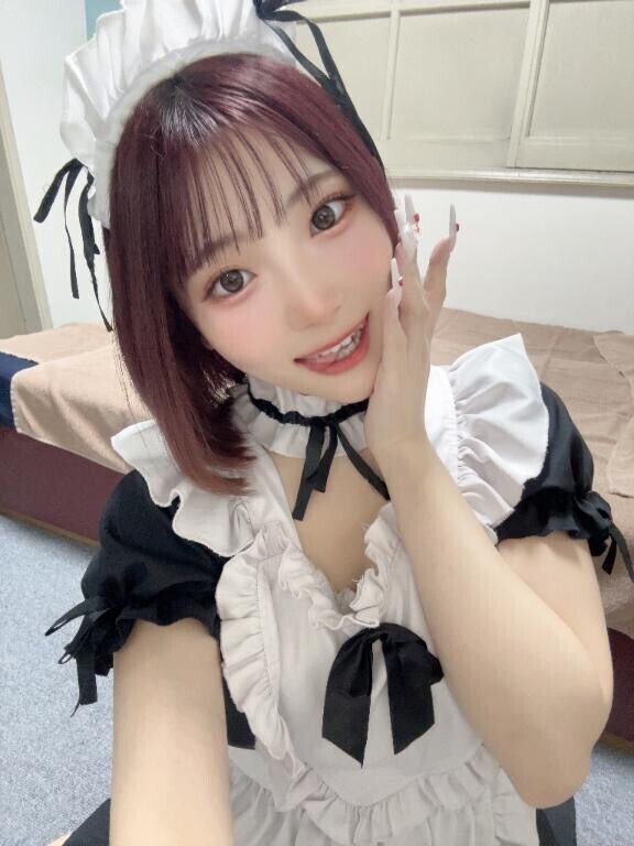 色のあるものを掲げて～！
