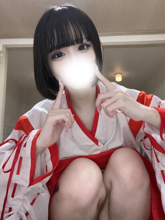 今日は巫女さんになりました