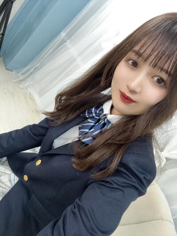 どうせ胸ばっかり見てるんでしょ！