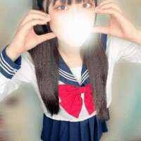制服が似合う爆乳女子